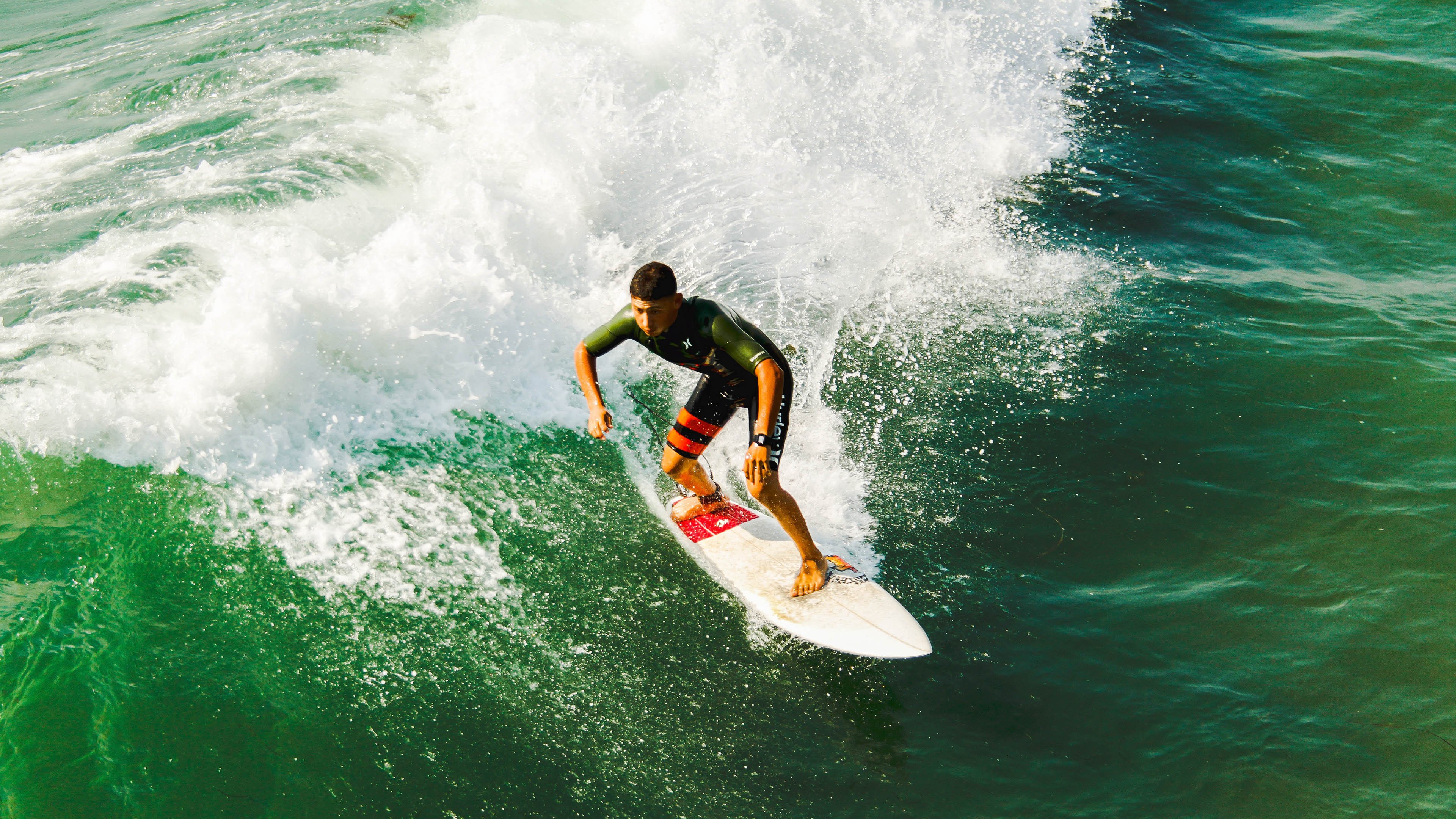 “亚戈·卡尔曼的强硬防守与精准脚法,推动阿根廷美洲狮队迎接未来挑战”