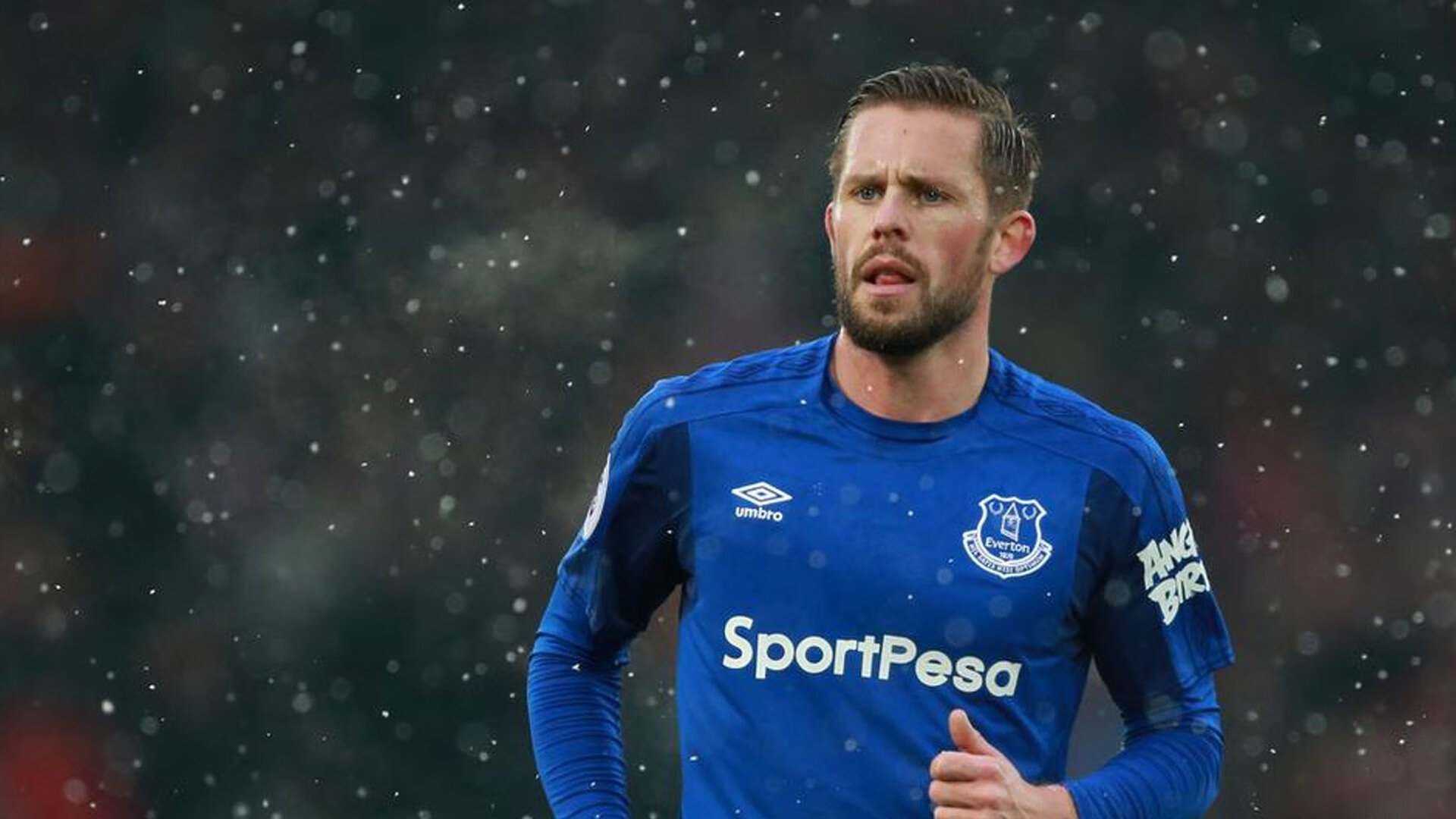 九游官网入口-中超悬念终结？海港末轮取胜就夺冠，大连无欲无求，申花白忙一场