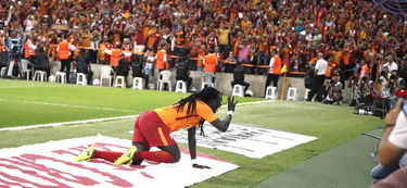 九游下载中心-欧洲足球：豪门争夺激烈，冠军悬念升温！，欧洲足球豪门排名